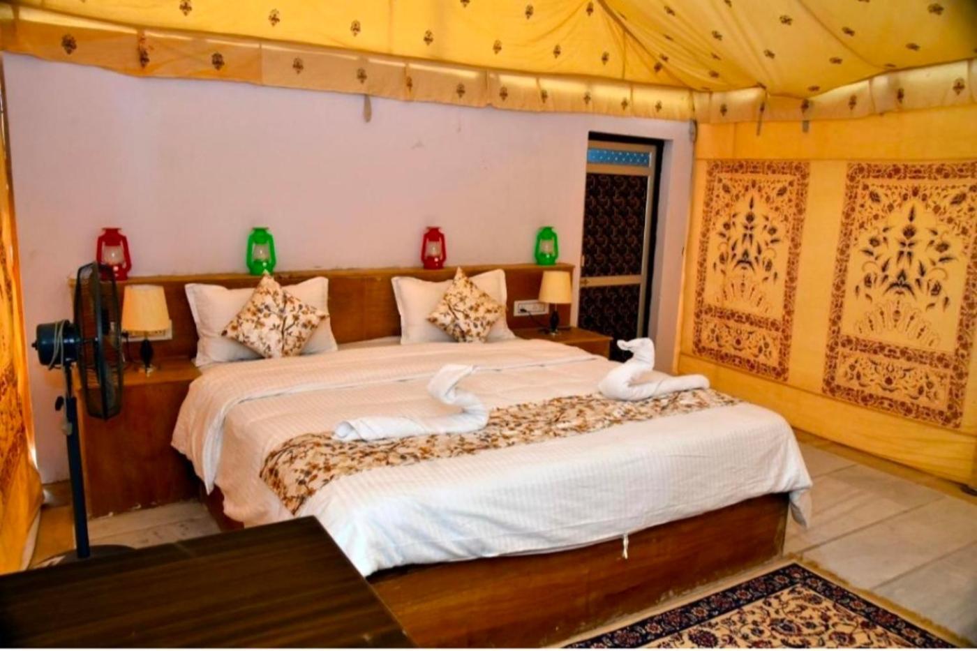 The Saffron Desert Camp Джайсалмер Екстериор снимка